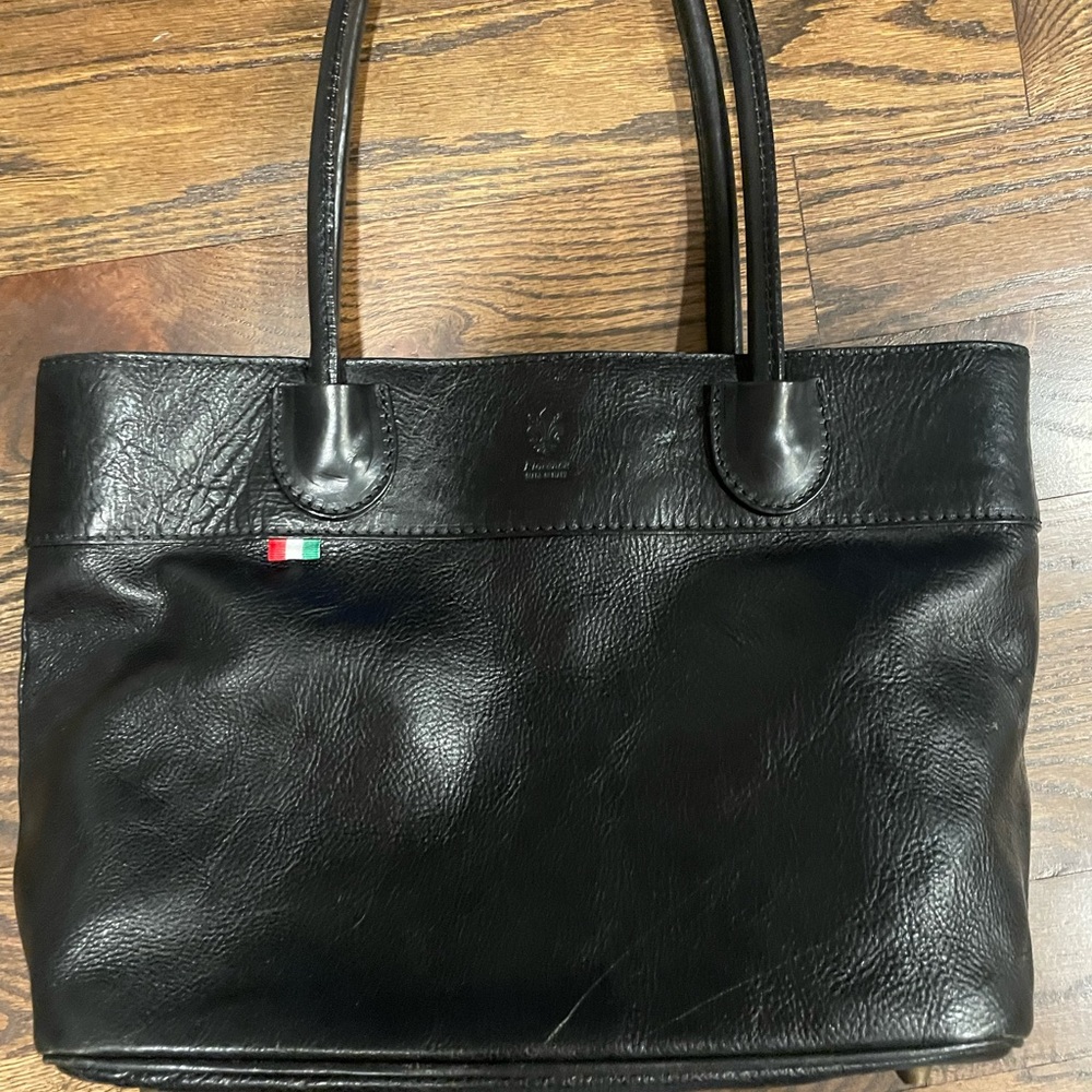 Genuine leather made in Italy hand bag
